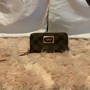 Michael Kors wallet hand wallet
